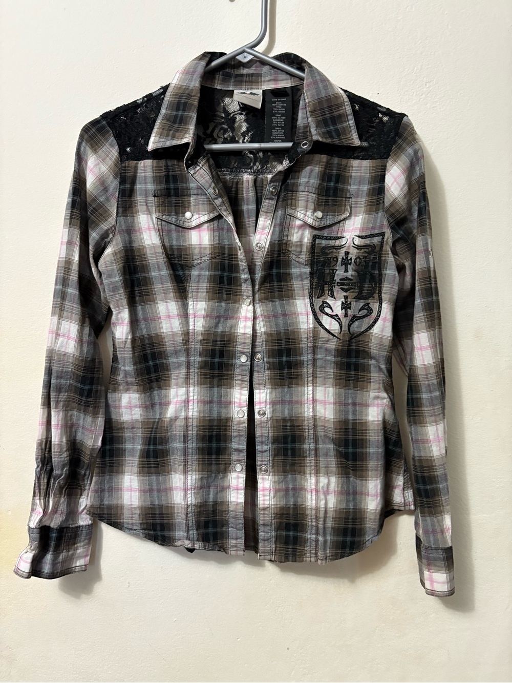 Women’s Harley-Davidson Plaid Lace Back Snap Front Shirt in Grey Pink size Small